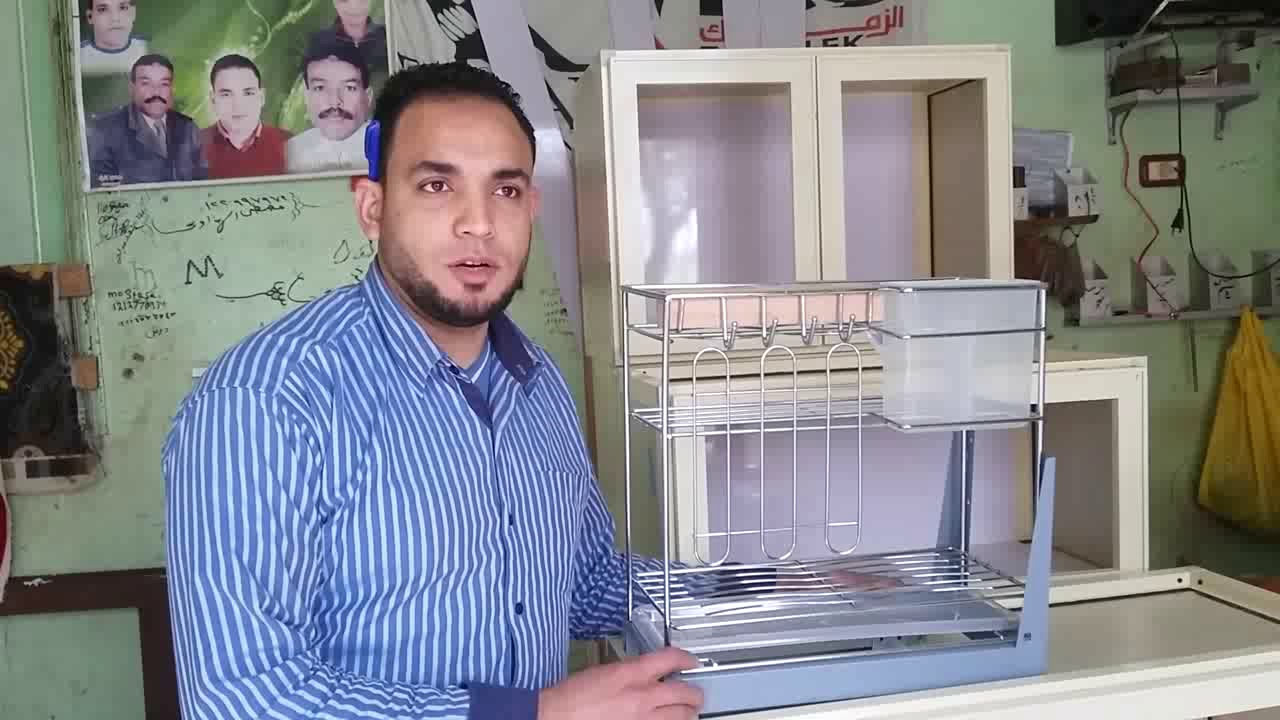 طريقة تركيب الترولى في قطعة مطبخ بشكل سهل جدا في برنامج تعلم  الالمنيوم مع حازم الهنداوي
