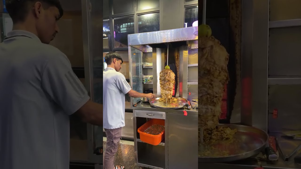 KERALA FOOD MANIAC is live ,SHAWARMA CUTTING 