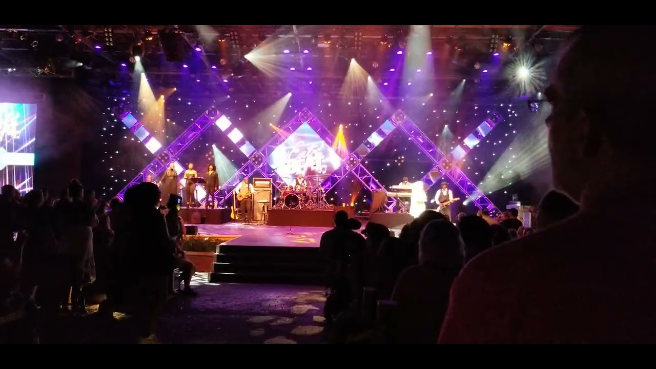 Billy Ocean - Caribbean Queen - Live @ Epcot (Eat To The Beat) - Orlando, FL (2019)