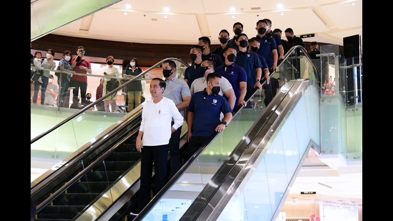 Kunjungi Mal Grand Indonesia, Presiden Jokowi Cek Aktivitas Perekonomian, Jakarta, 15 Januari 2023