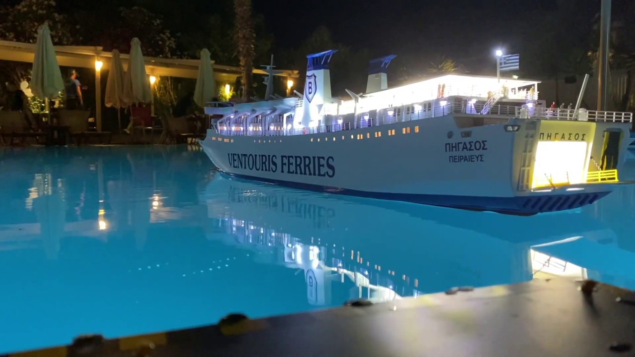 PEGASUS, radio controlled ferry in a pool