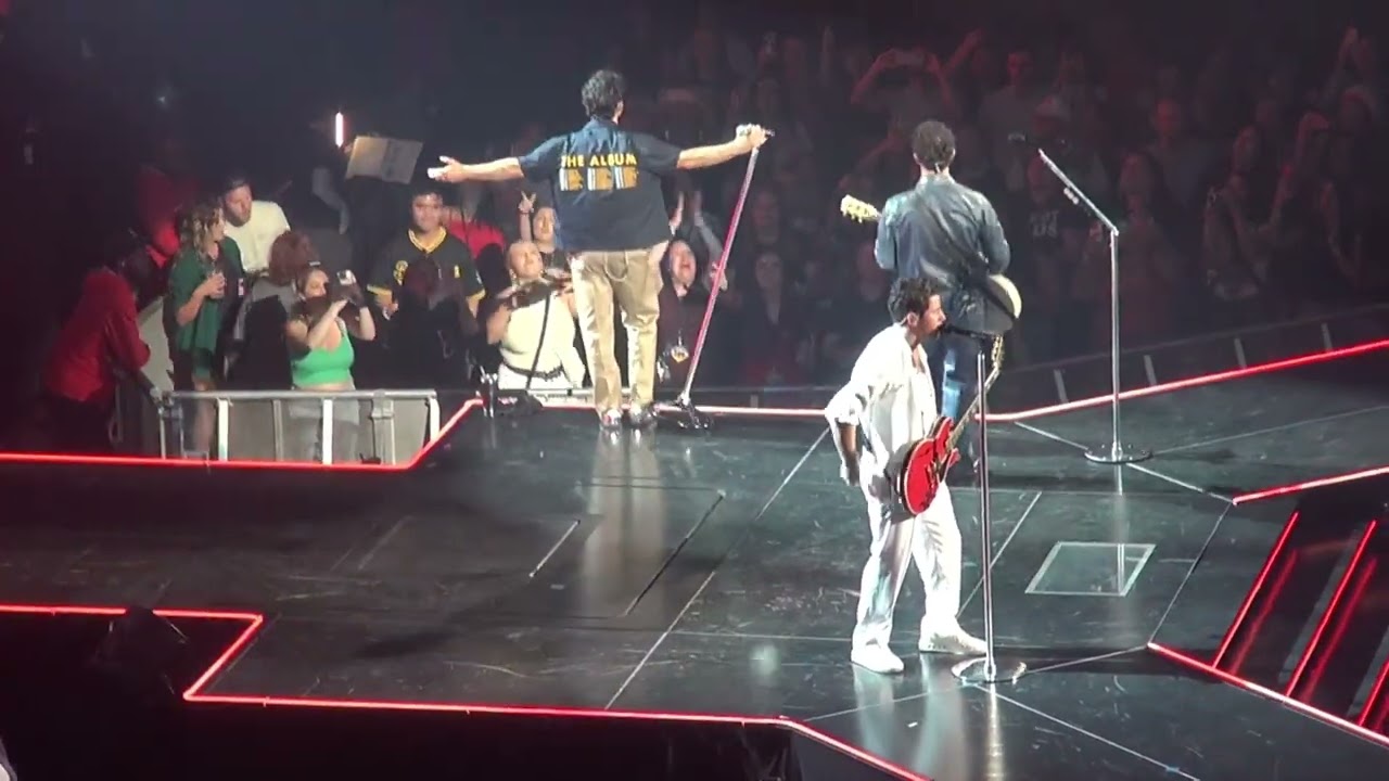 Jonas Brothers The Tour Five Albums One Night ENTIRE DETROIT CONCERT UNBELIEVABLE!!