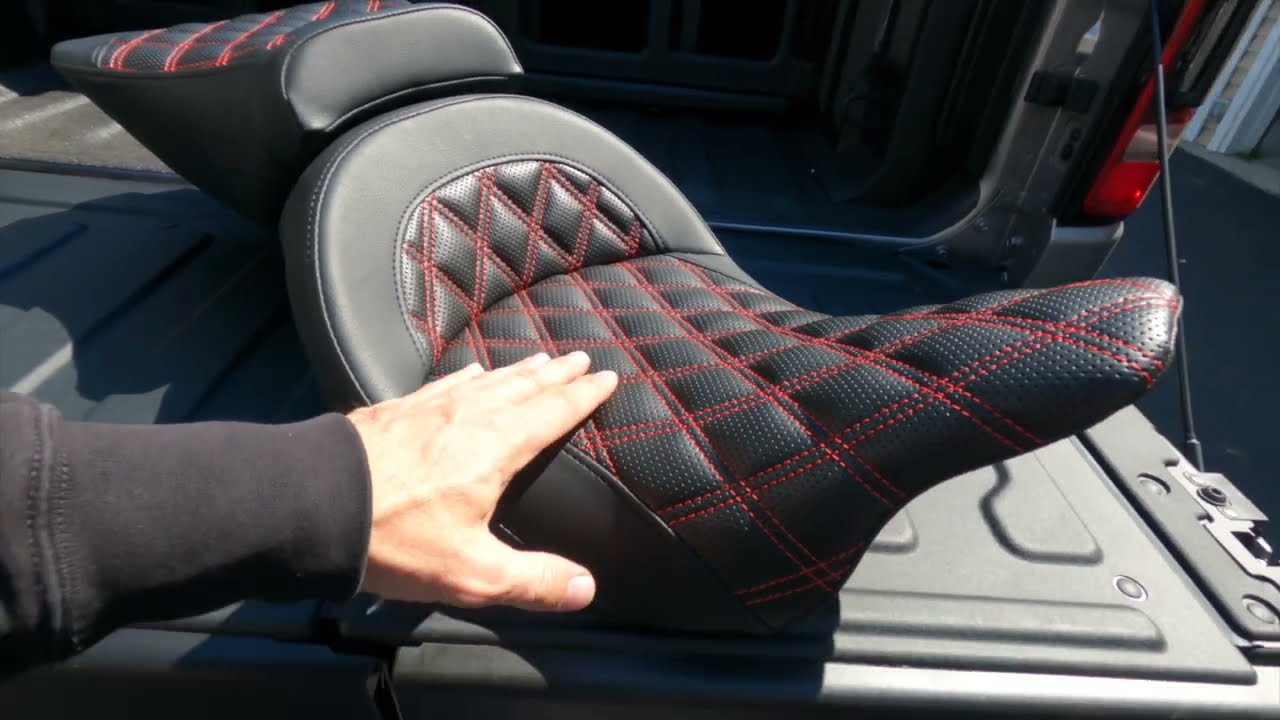 Saddlemen SDC Pro Series vs Bad Boyz Cyclez Freedom Seat REVIEW.  Which seat is BEST for my Harley?