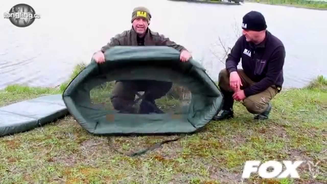 Fox CarpMaster Deluxe Cradle Unhooking Mat  -  the ultimate in fish care