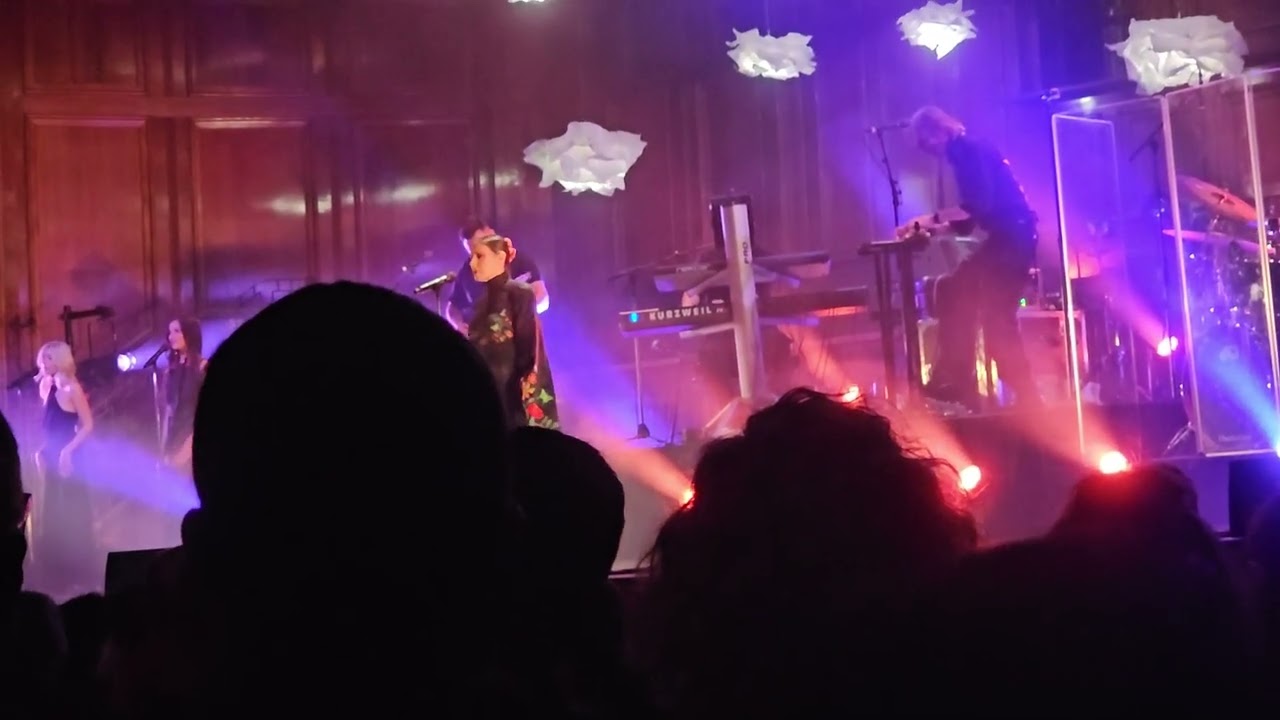 Tina Arena: Melbourne Town Hall: Woman 26/4/2024