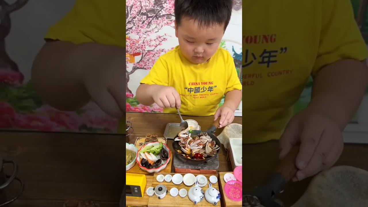 How Cute 5-Year-Old Chef Cooks Seafood Today