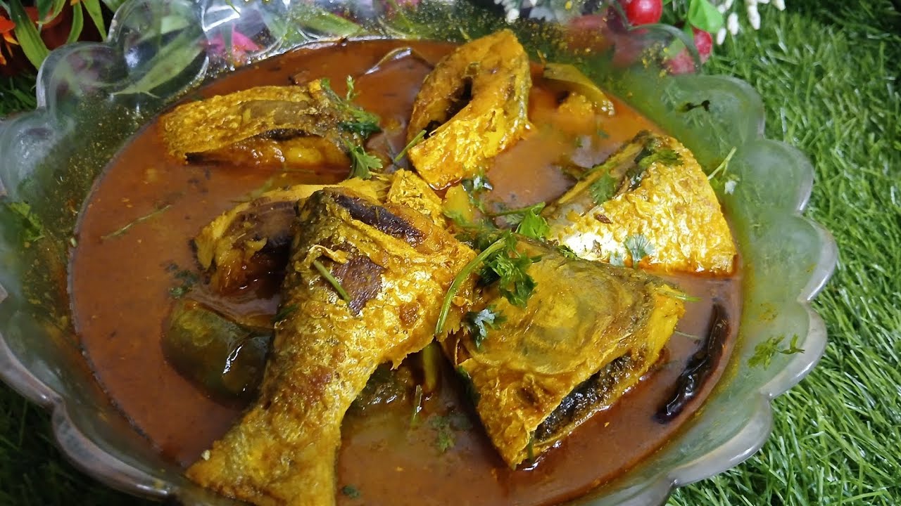 আলু বেগুন দিয়ে ইলিশ মাছের পাতলা ঝোল....এই বর্ষার দারুন স্বাদের রেসিপি....