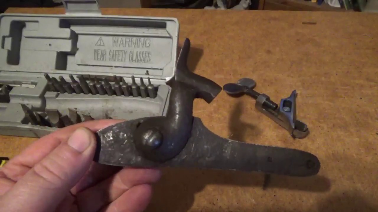 Disassembly, cleaning and reassembly of a P1853 Enfield lock.