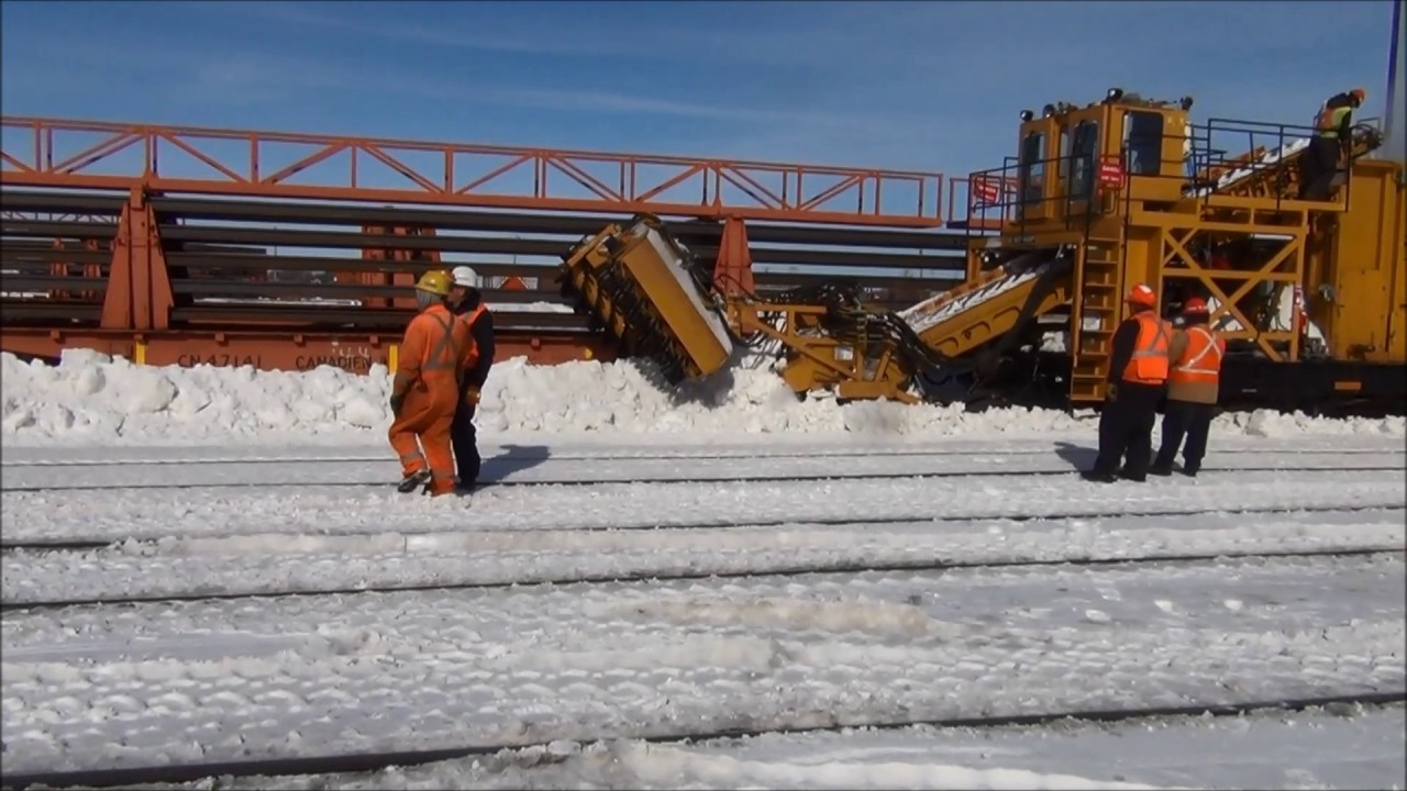 Railroad Snow Removal / Melter - Loram