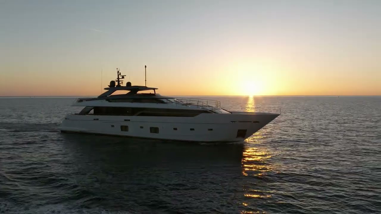 Pristine Sanlorenzo SL120A  |   Experience M/Y VAUBAN for Charter in the Med