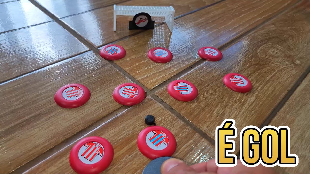 ⚽ É GOL! RELEMBRANDO COMO EU JOGAVA FUTEBOL DE BOTÃO NA INFÂNCIA NO CHÃO DE CASA