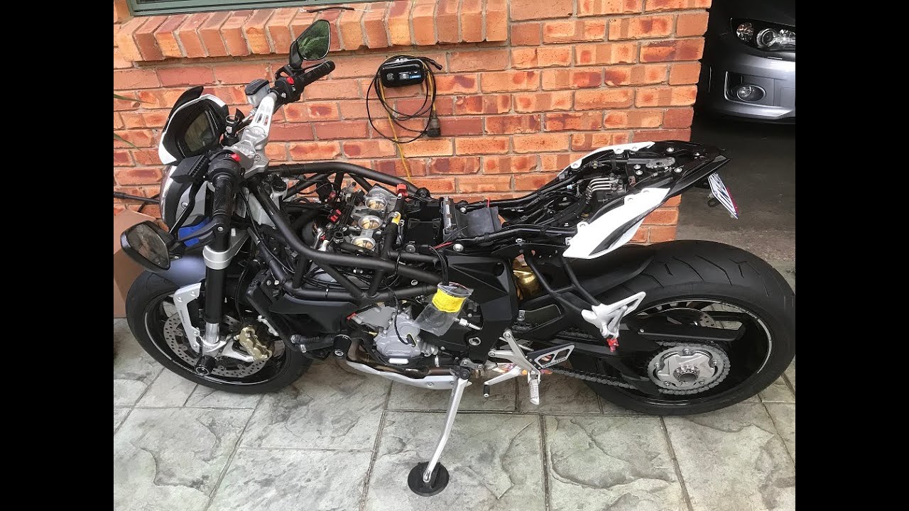 MV Dragster 800 Rear Wheel Removal/Installation