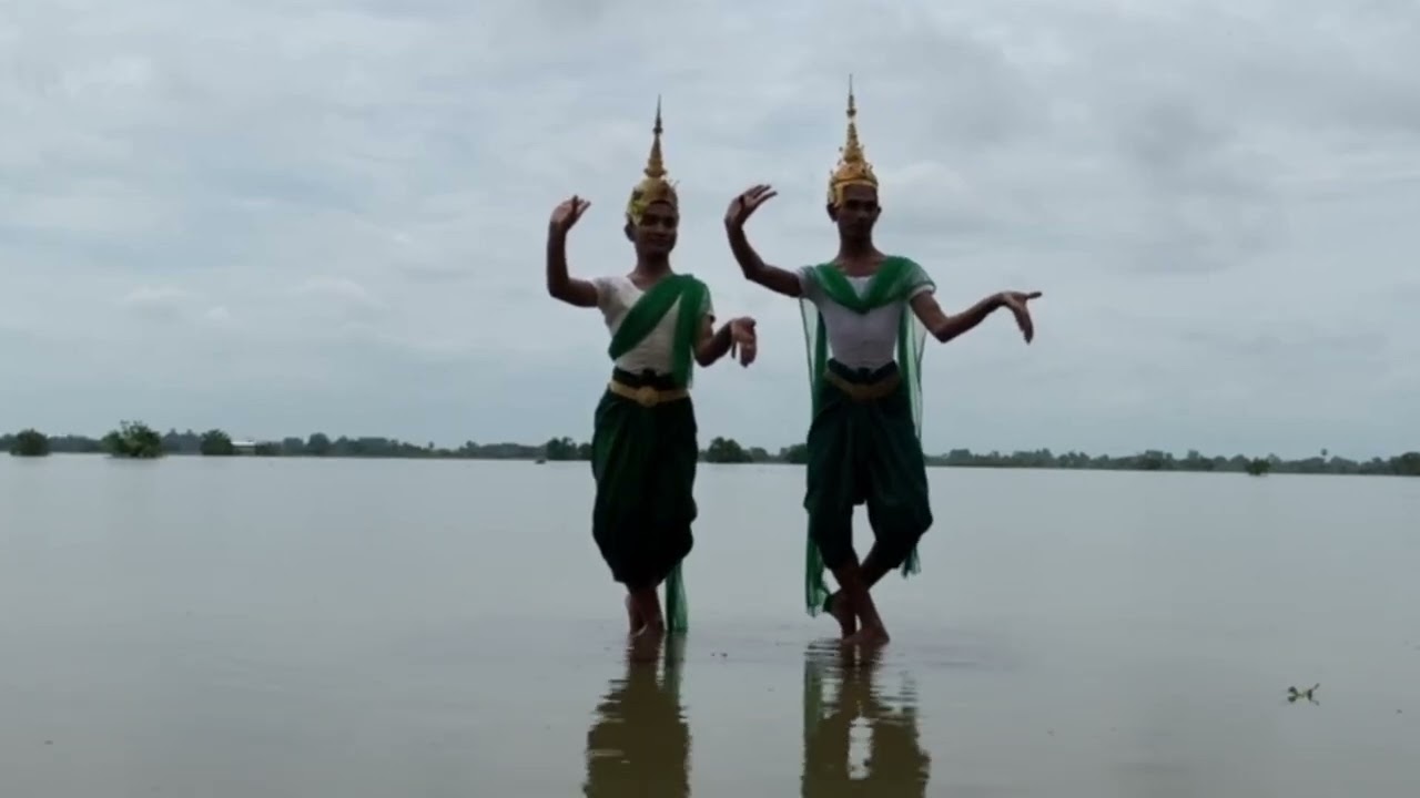 របាំព្រះថោង -  Robam Preah Thong សម្តែងដោយ Sonya Phon  និង Reaksmey Path #របាំព្រះថោង #របាំបុរាណ