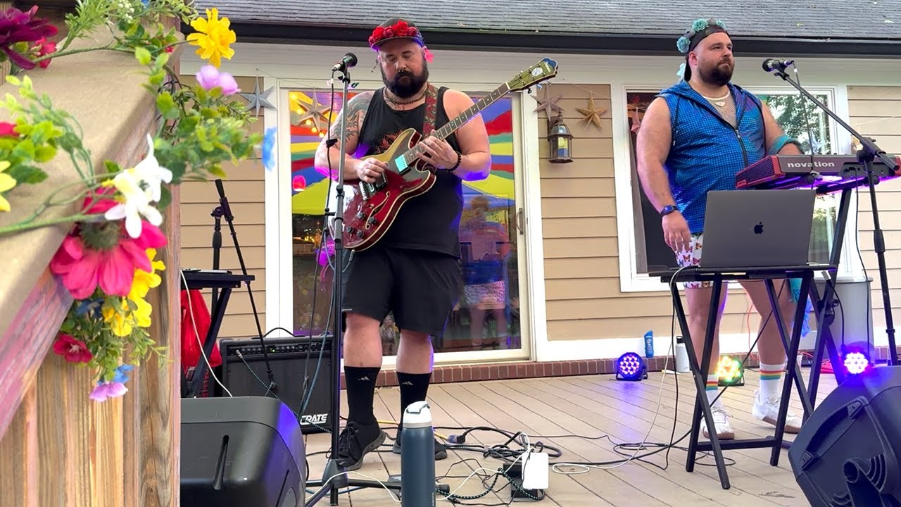 Toska Bear & Java Bush - Live @ Spring Awakening