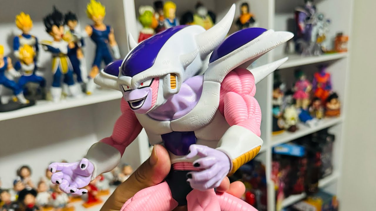 Me compre esta figura de freezer tercera evolución dragon ball Z