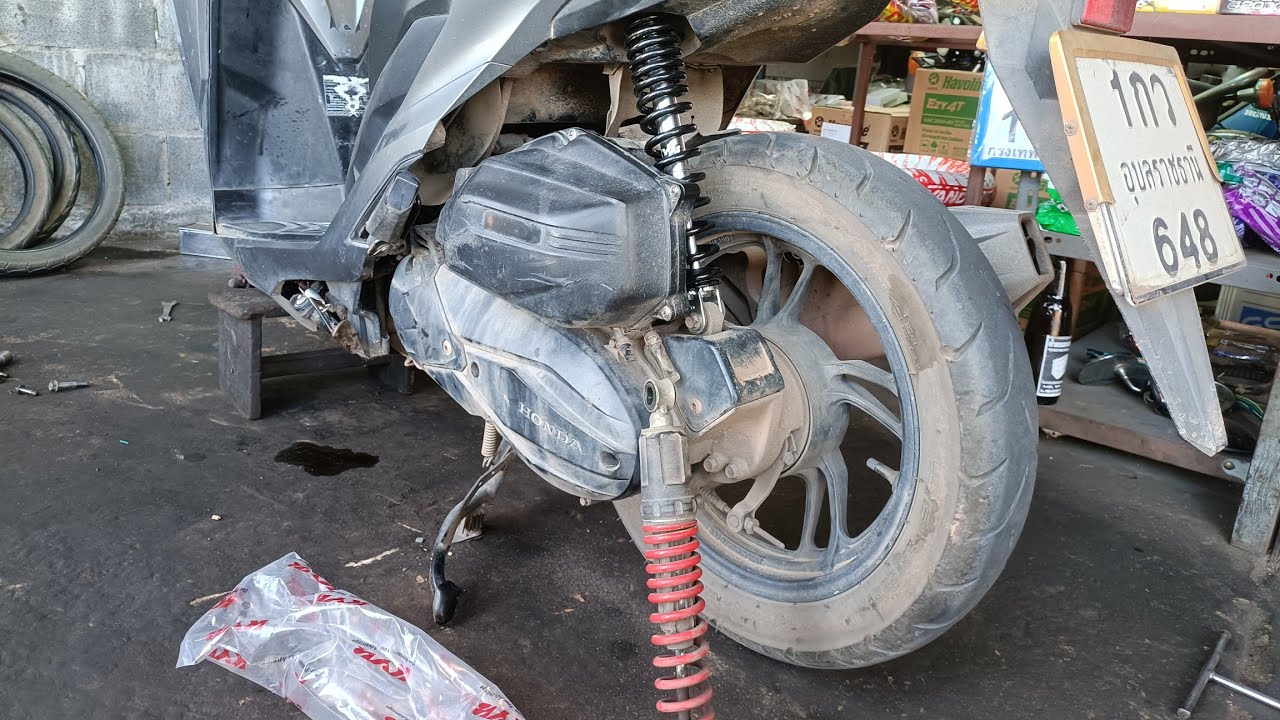 วิธีเปลี่ยนโช๊คหลัง honda click 125 150i โดยไม่ต้องถอดชุดเฟรมหลัง