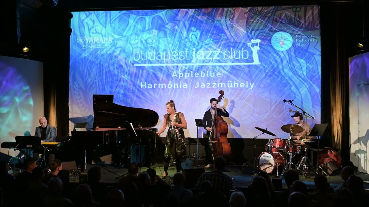 Boom Boom Boom - AppleBlue - live