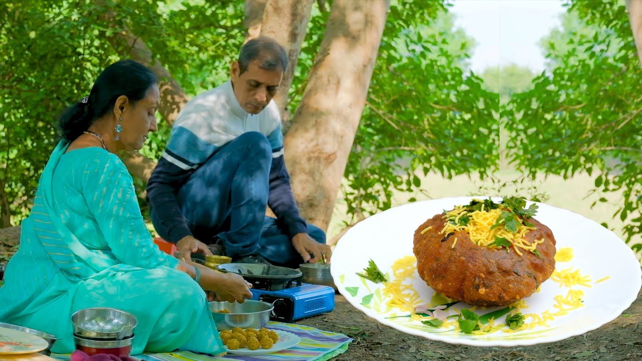 પૌઆ અને રતલામી સેવ સાથેની આ કચોરી ખાધી છે ક્યારેય? સ્વાદમાં એવું કંઇક નવું, કે વારંવાર બનાવશો! |