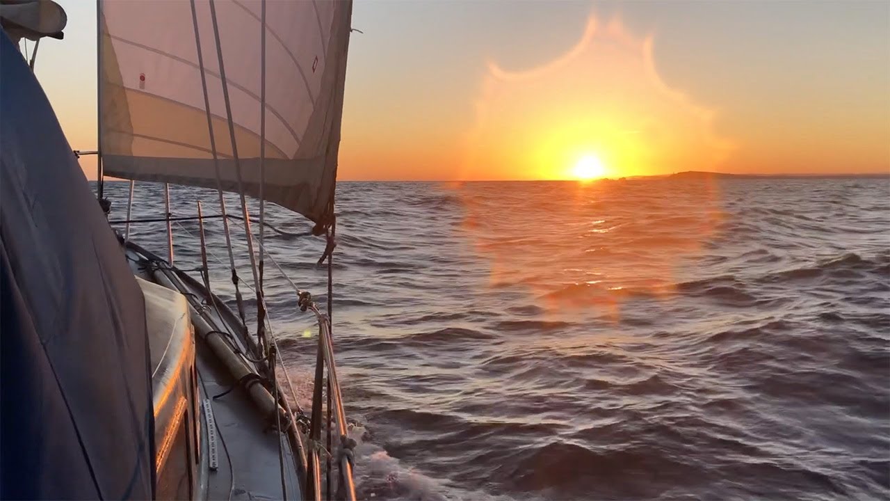 ASMR : 7 hours of sailing - Unedited - No music : raw sailing footage - peaceful relaxing atmosphere