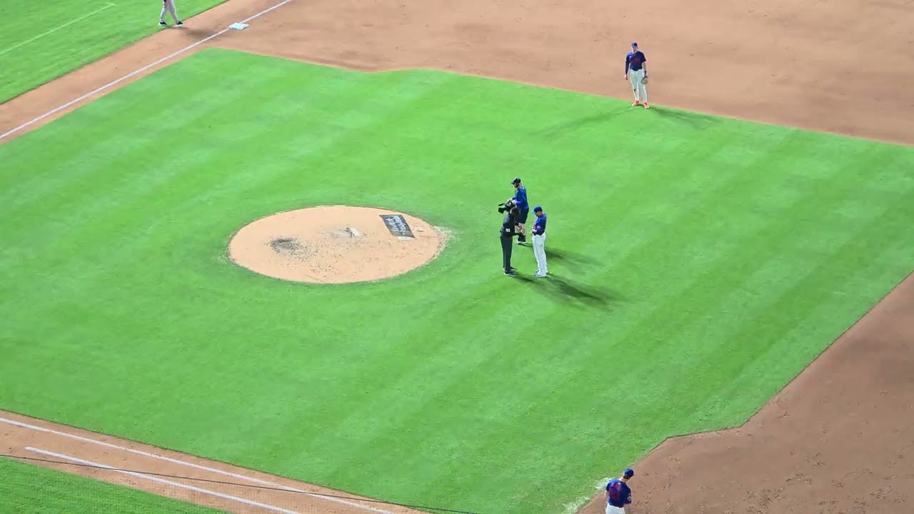 Edwin Diaz Bullpen Exit