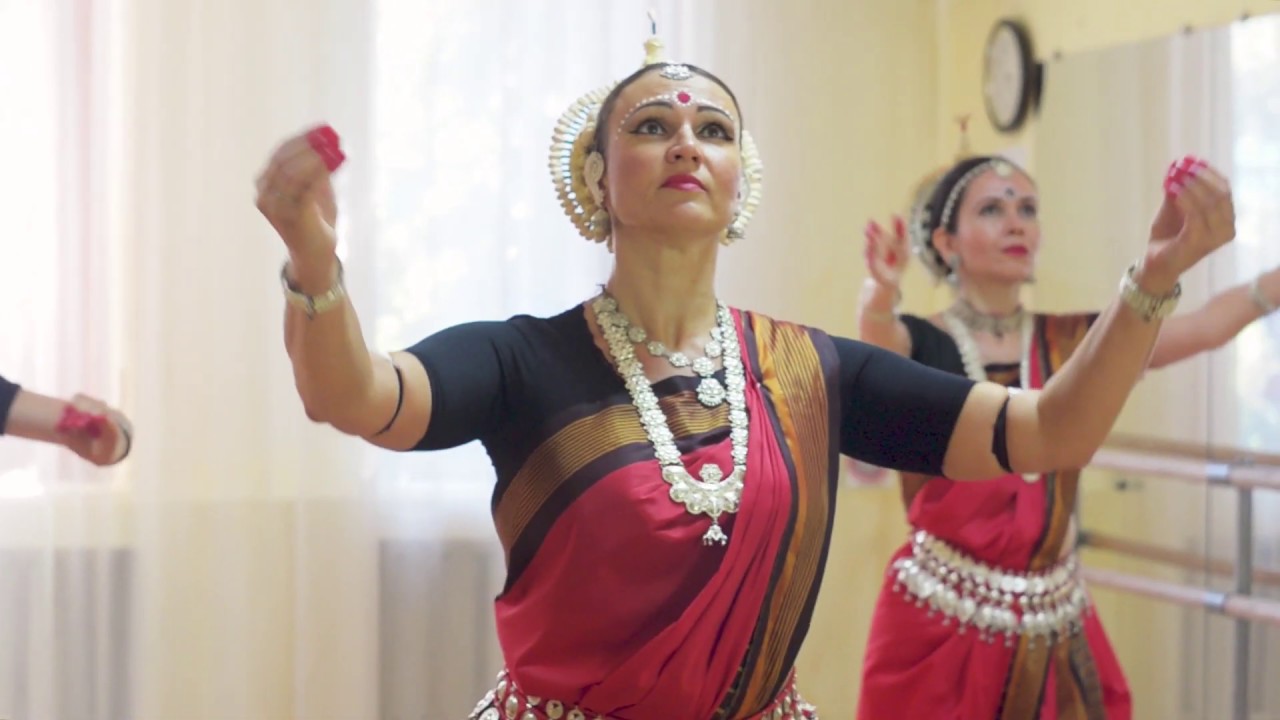 Guru Vandana - MAHARANI dance group | Odissi