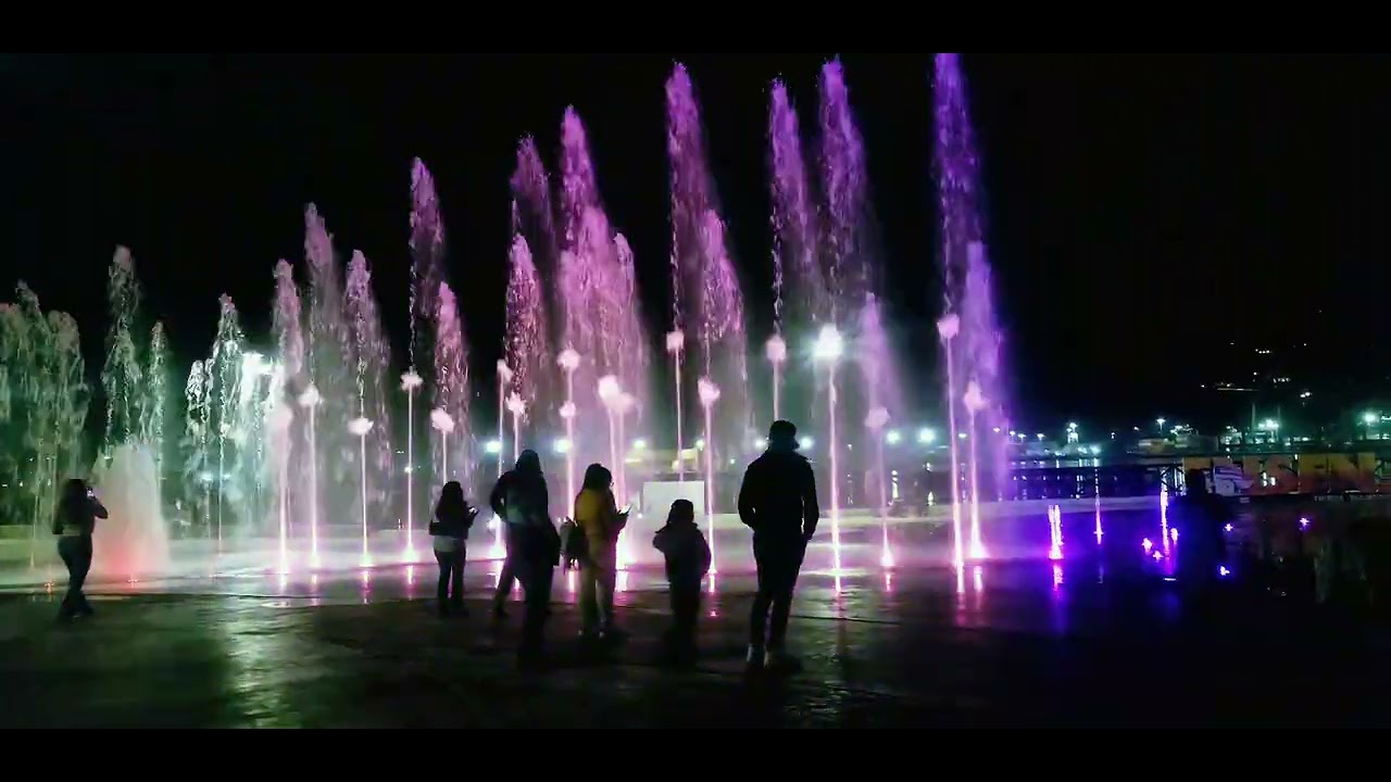 FUENTE DE AGUA CON LUZ ,ENSENADA B.C