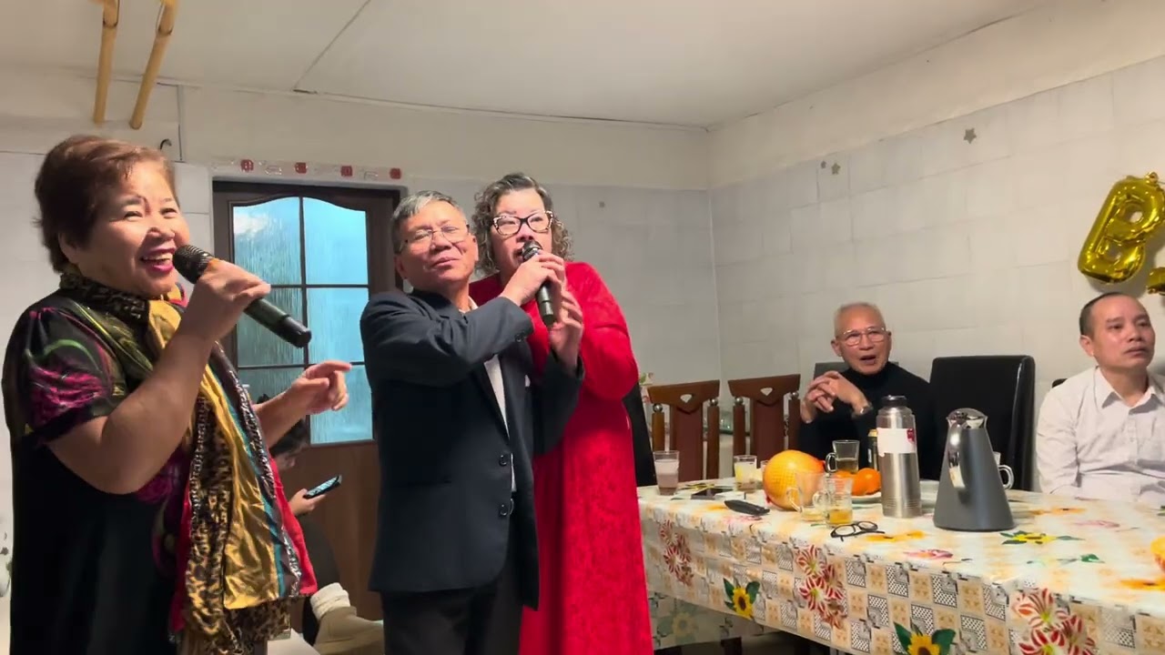 Câu lạc bộ karaoke gia đình 