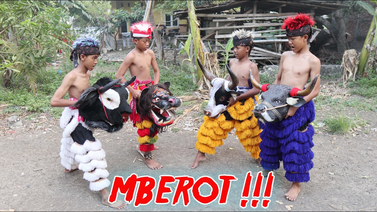 BOCIL Nadin And Friend BATLE BANTENGAN SAPI VS BANTENGAN BONEKA | BARONGAN | MACANAN | DEVIL