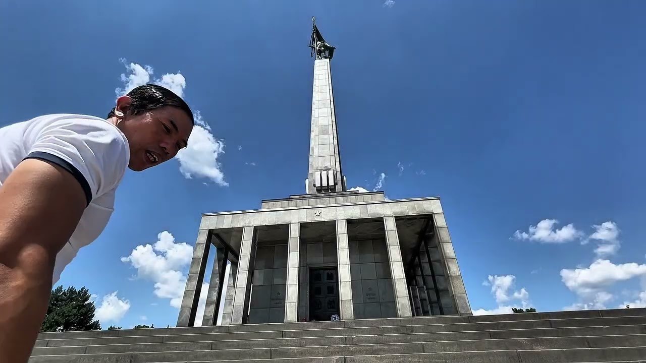 Slav&iacute;n war memorial and cemetery for fallen Soviet Army