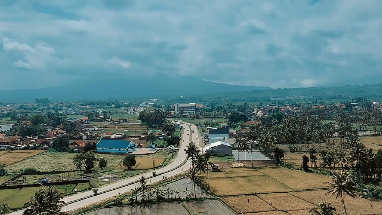 Pesona Jalan Ibrahim Adjie Garut | l. Ibrahim Adjie dengan Pemandangan Alam Menenangkan