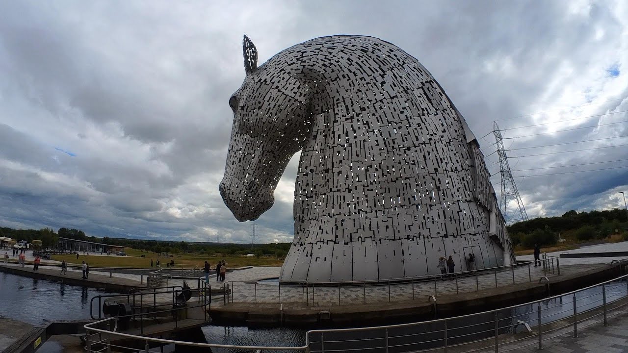 Quick Tour around the Kelpies before your visit to Helix Park