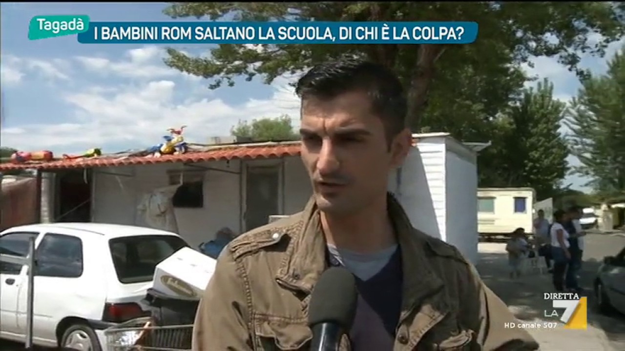 I bambini rom saltano la scuola, di chi è la colpa?