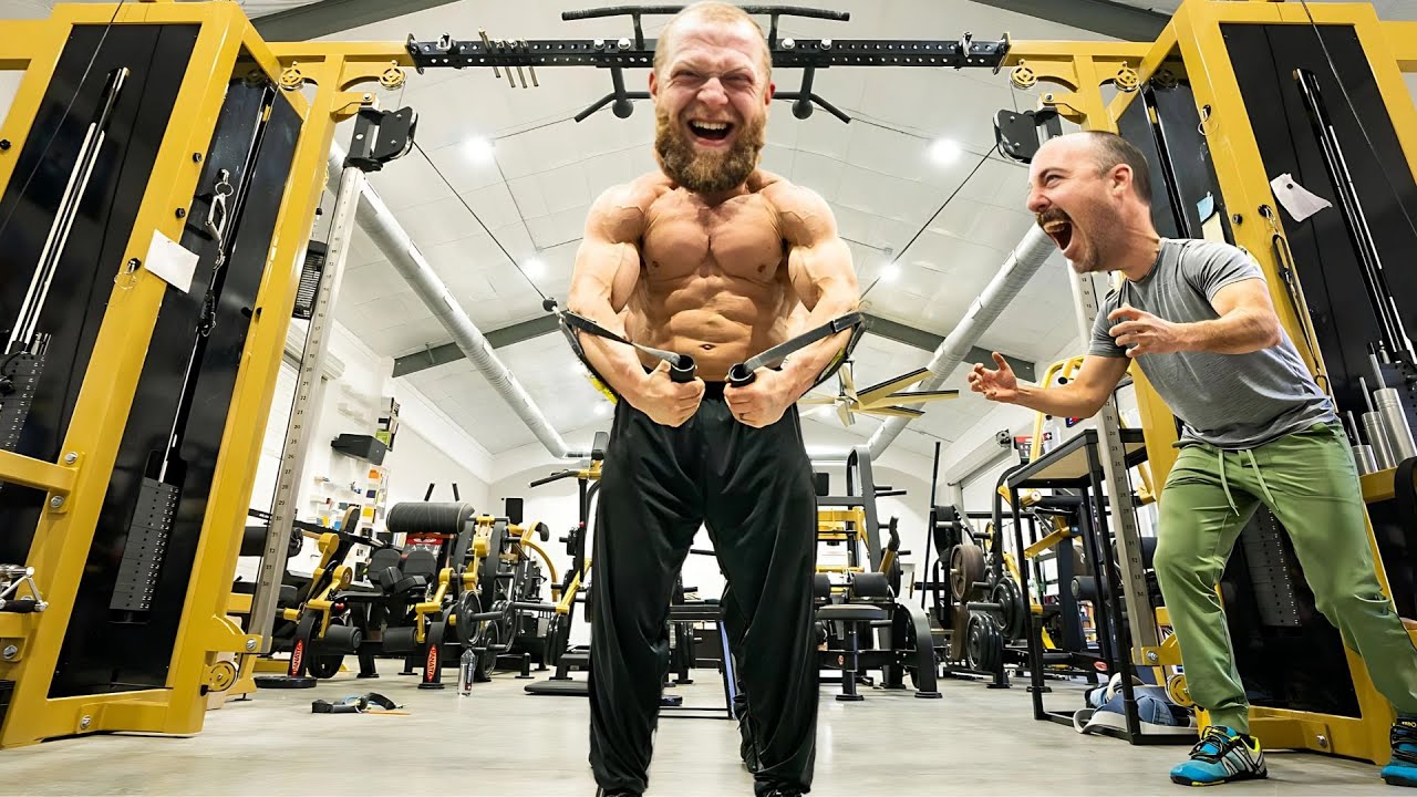 Jujimufu Teaches Coop How To Train Like A Bodybuilder!