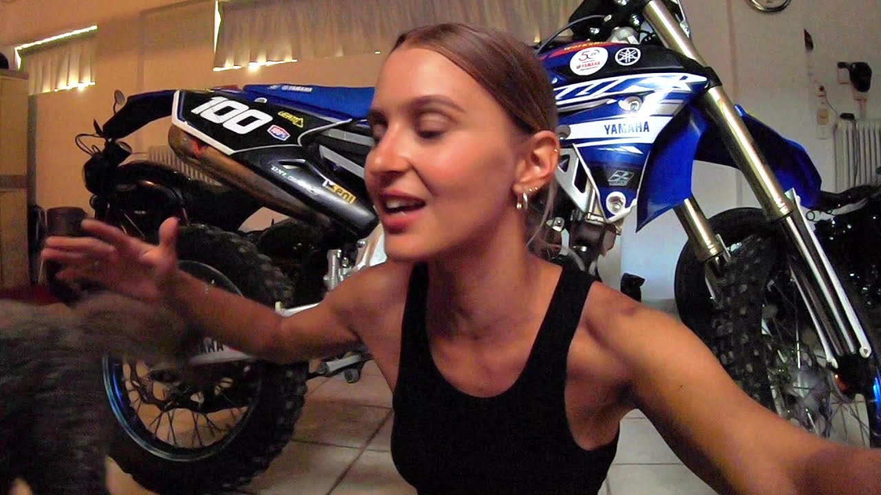 Riding the Yamaha WR250F through Athens - First Impressions / Motodiktio / Dominika Rides