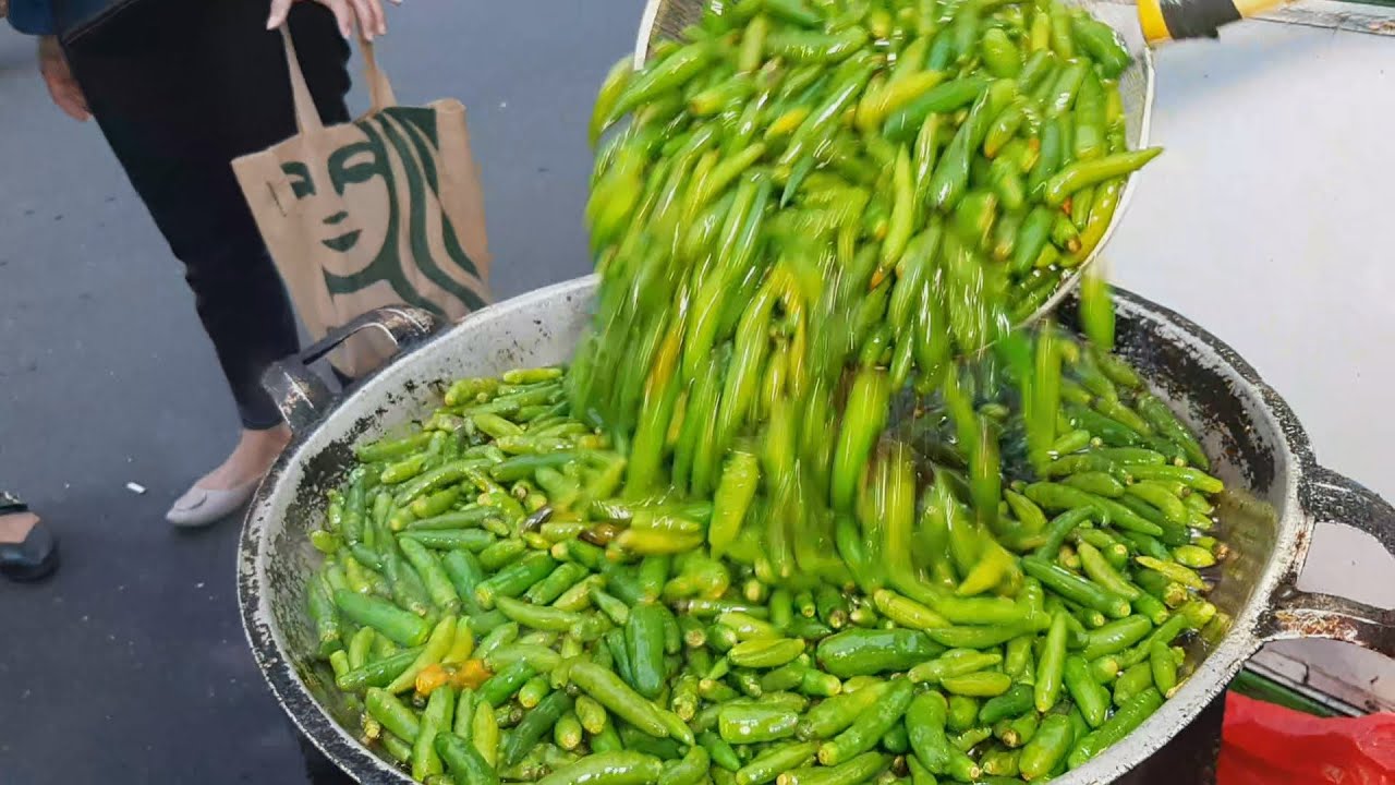 NGULEK CABENYA SEGUNUNG NIH !! AYAM PENYET SAMBAL IJO AA SIPIT - ASMR INDONESIAN STREET FOOD