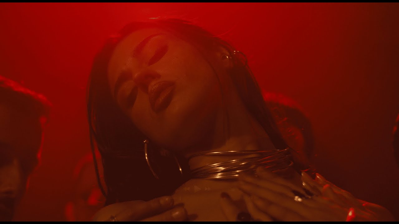 Paula Carisso - Touch Me (Official Video)