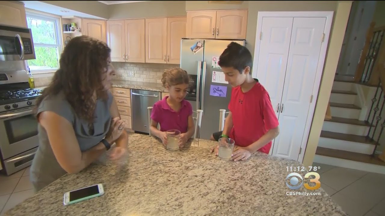 Parents Do Have A Favorite Child, New Study Reveals