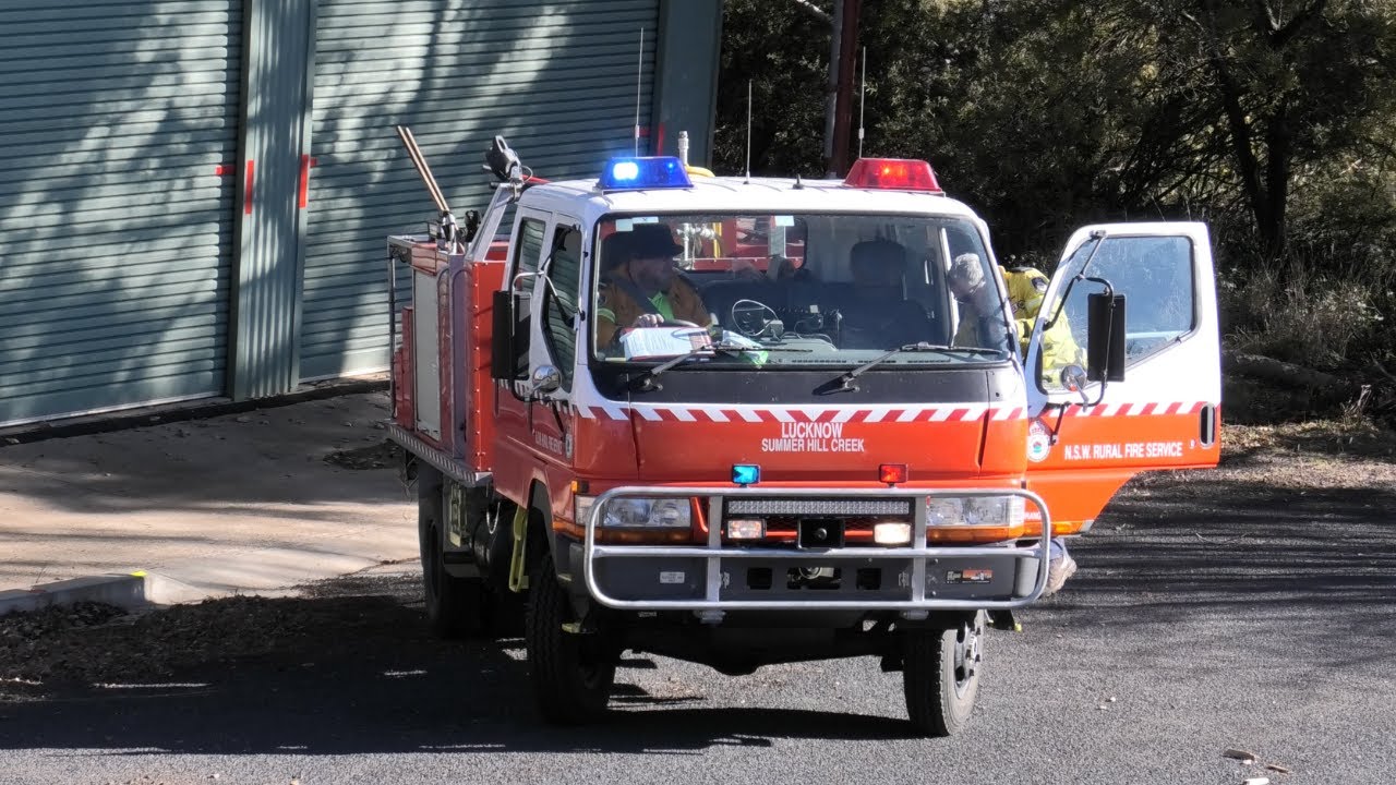 NSW Rural Fire Service - Lucknow/Summer Hill Brigade Turning Out
