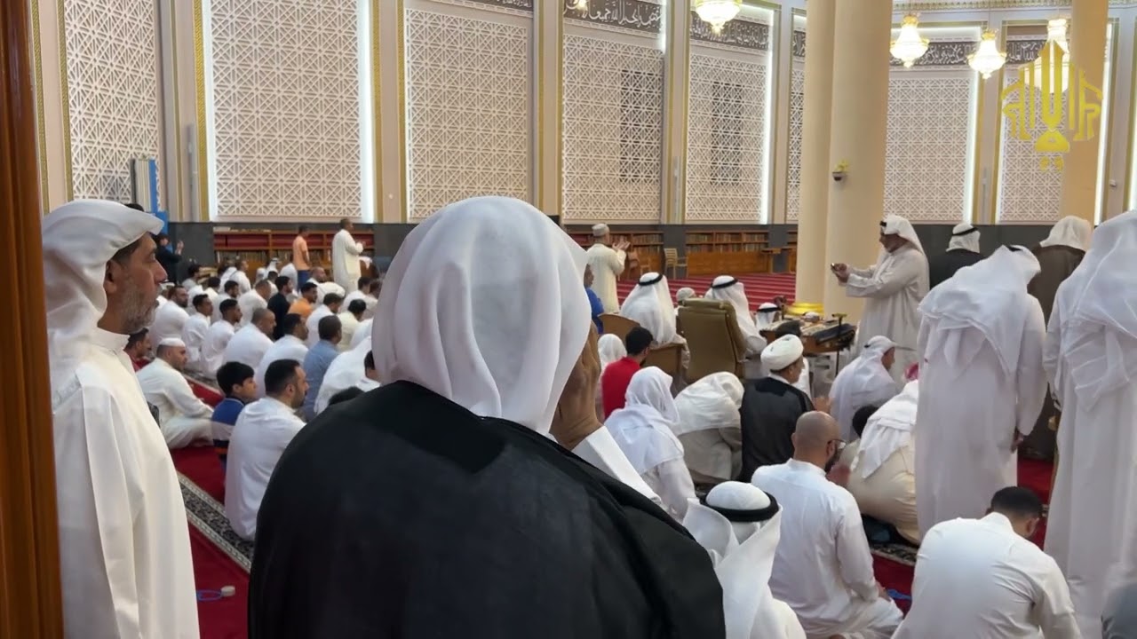 اذان أب الخطباء خادم الإمام الحسين الملا حسن الكنين في جامع الإمام الصادق عليه السلام بدولة الكويت