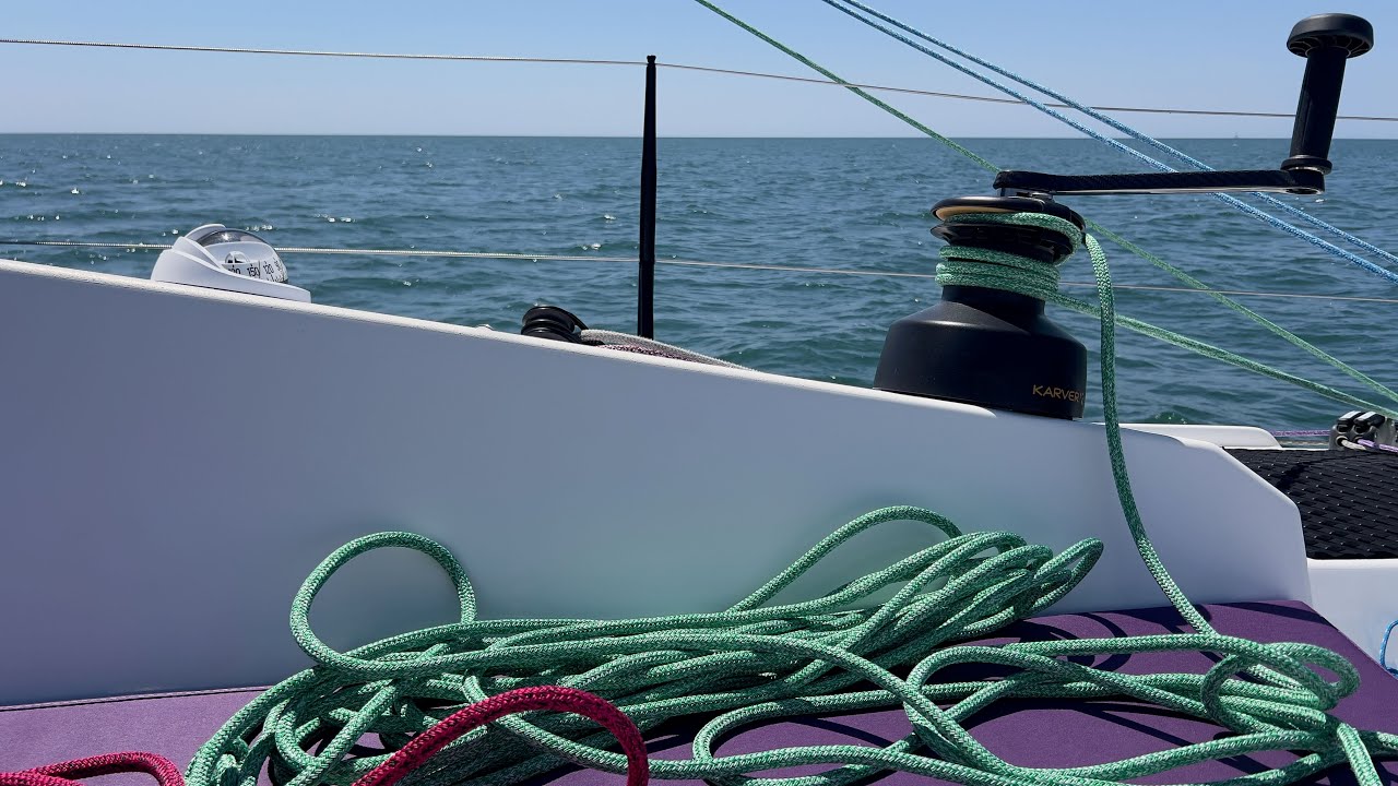 Solo Sail with Spinnaker JPK 39 FC