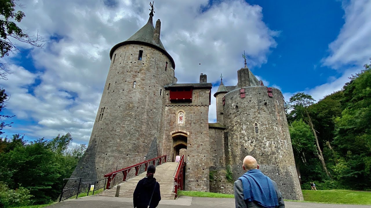 CASTELL COCH CASTLE - 19th-century Wales 🏴󠁧󠁢󠁷󠁬󠁳󠁿 | A Walk @schnackefam8470