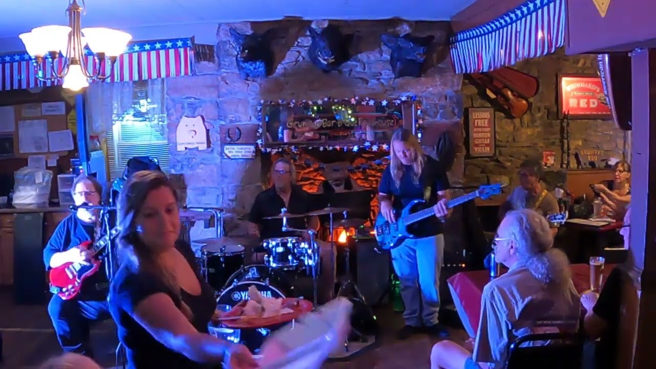 06 Hillbilly Band:24 Hours