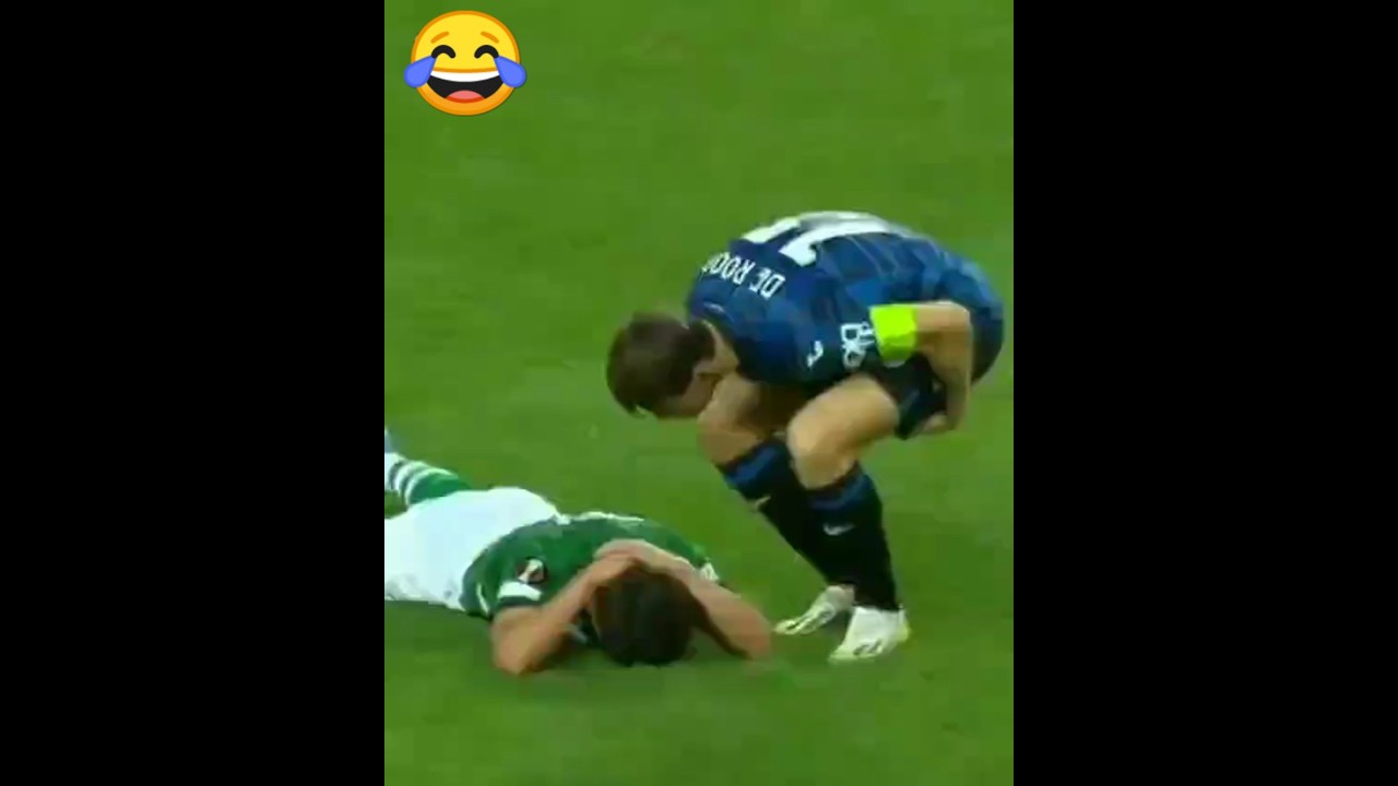 Very Funny Football Moment - De Roon #football #netherlands#atlanta #league #fyp #funny #shortvideo