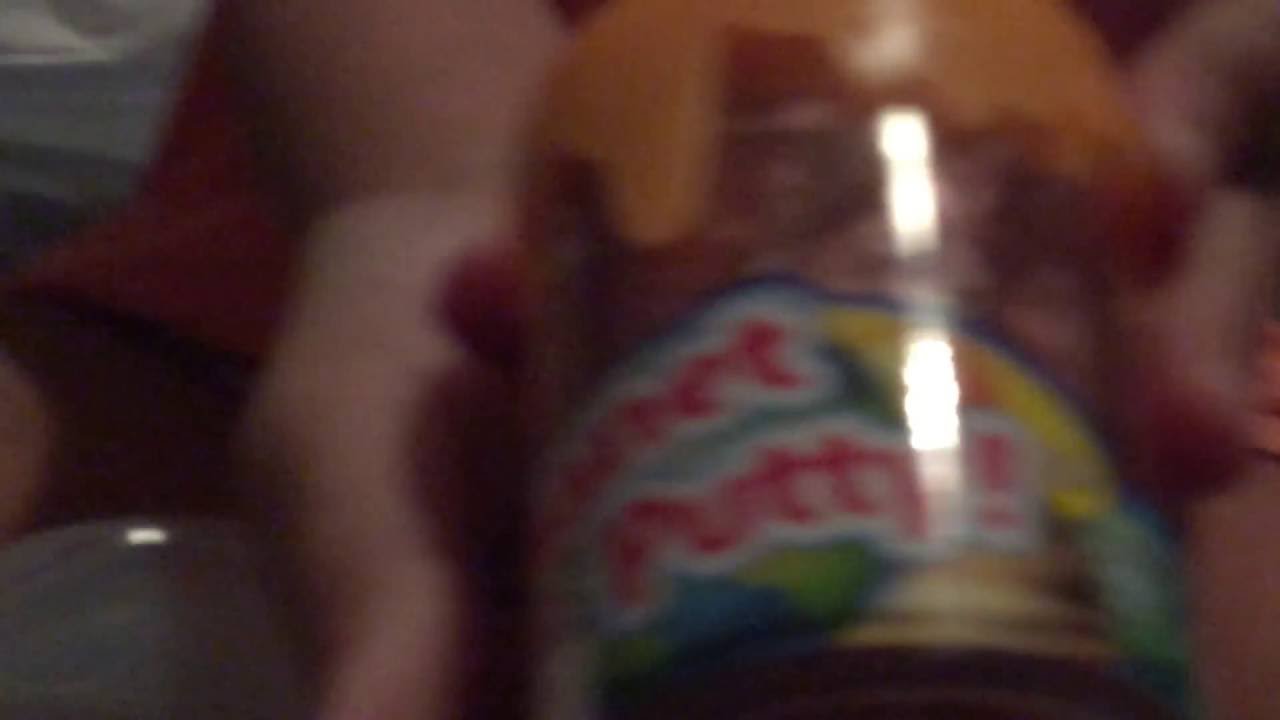 Awesome putty found at target maybe Walmart there was no sound so we did music hope you enjoy😄😊
