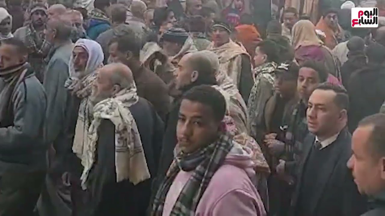 تشييع جثمان إحدى ضحايا حادث ميكروباص ديروط بعد العثور عليها ببحر يوسف بالمنيا