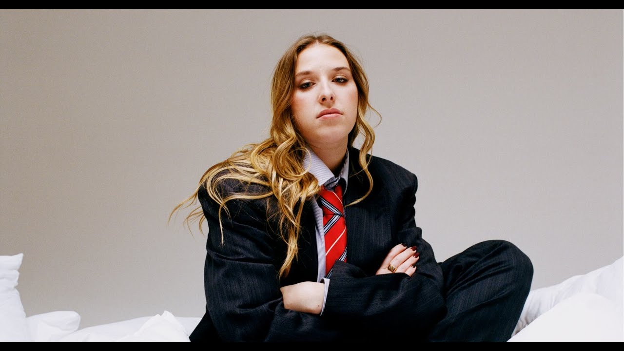 Track by track   Héléna revient sur toutes les chansons de son album