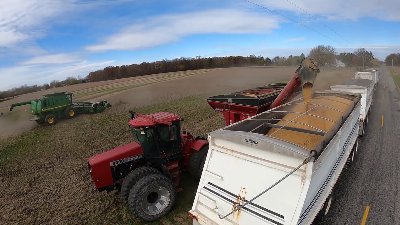Soybean Harvest 2020 Chase - John Deere 9760 STS - CASE IH 9330 - Brent 882 - Monroe County - MI