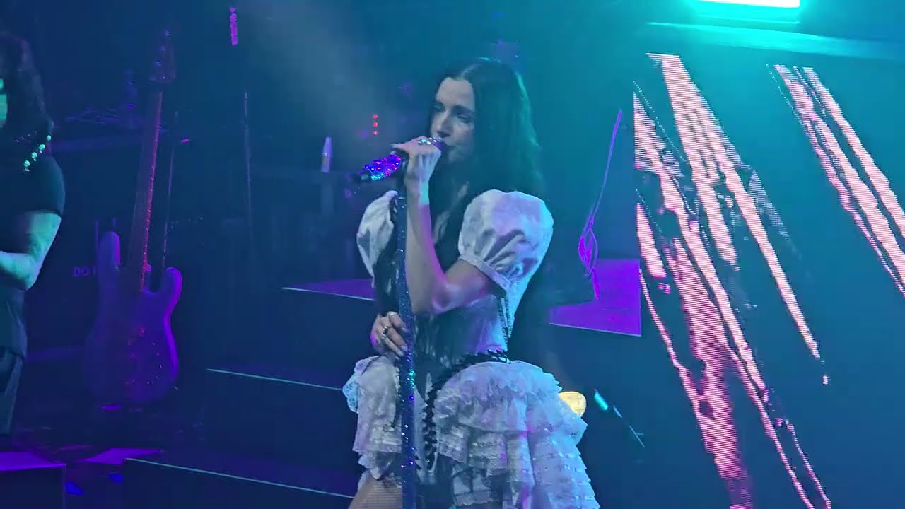 Poppy - Public Domain (Live in Manchester, 6/3/2026)