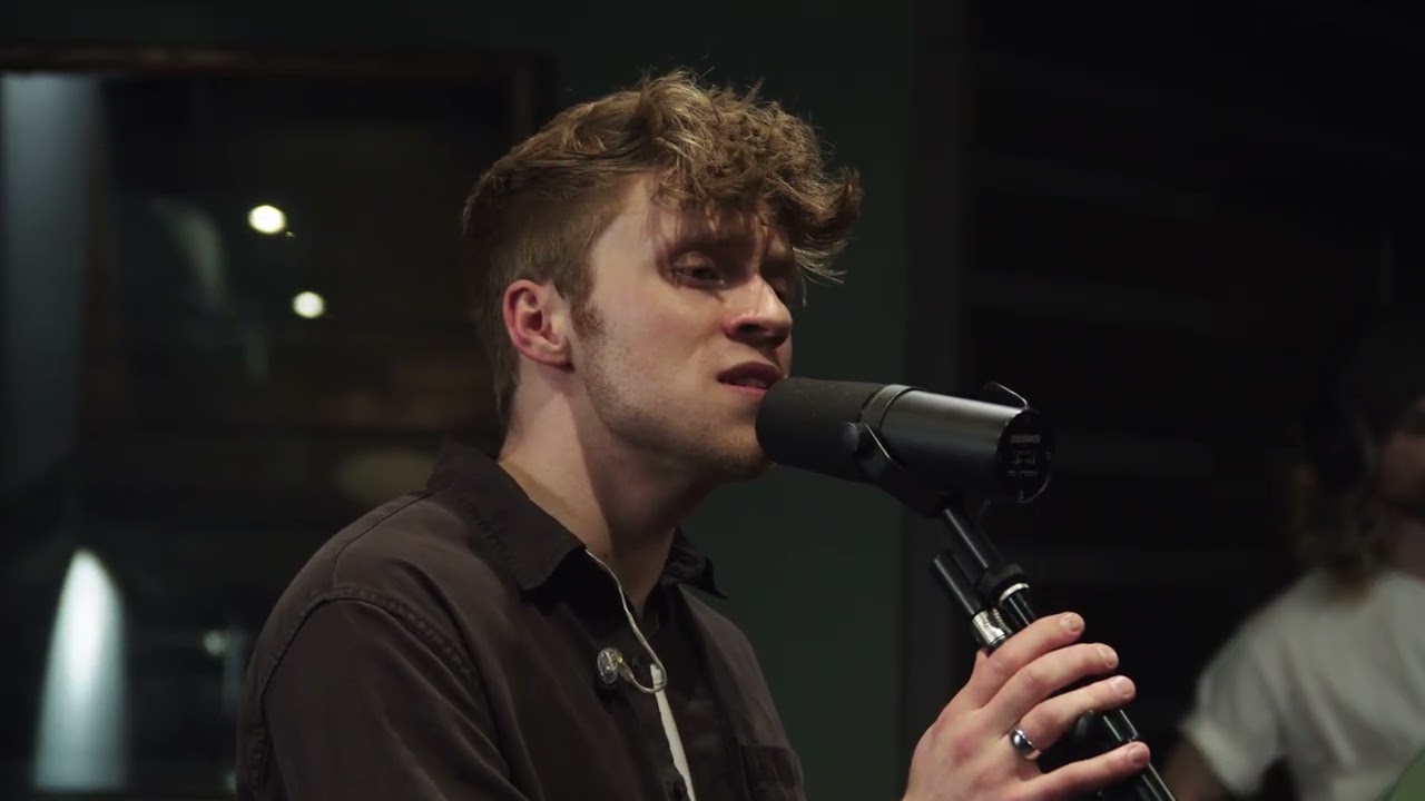 Jake Brewer - heavier things (Live)