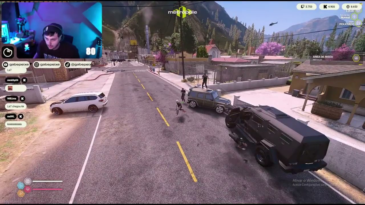 GABE TELANDO O QUEBRA DA FRANÇA LA7 E OUTRAS FACS VALENDO UMA CARGA CONTRA A POLICIA